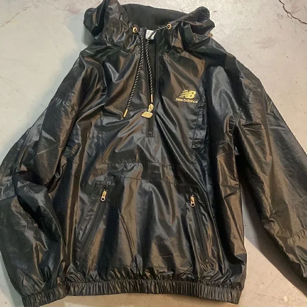 Xs Anorak black and gold new balance windbreaker pullover half zip jacket